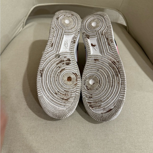 Nike Air Force 1 Low
Satin - Picture 5 of 9